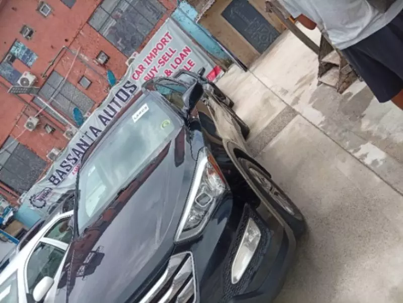 Hyundai Santa Fe   - 2016