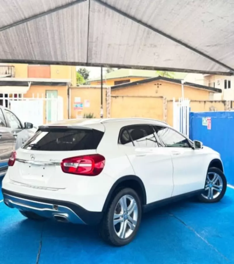 Mercedes-Benz GLA-Class - 2015
