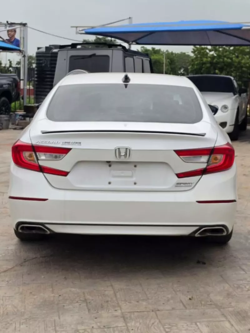 Honda Accord   - 2021