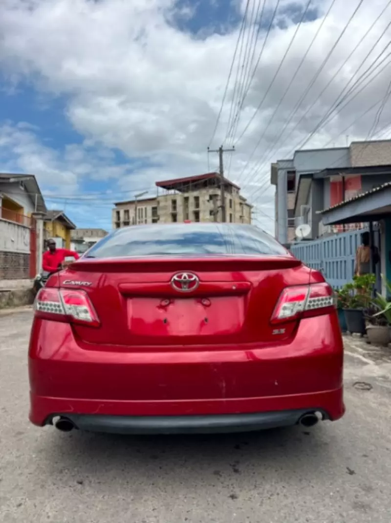 TOYOTA Camry   - 2011