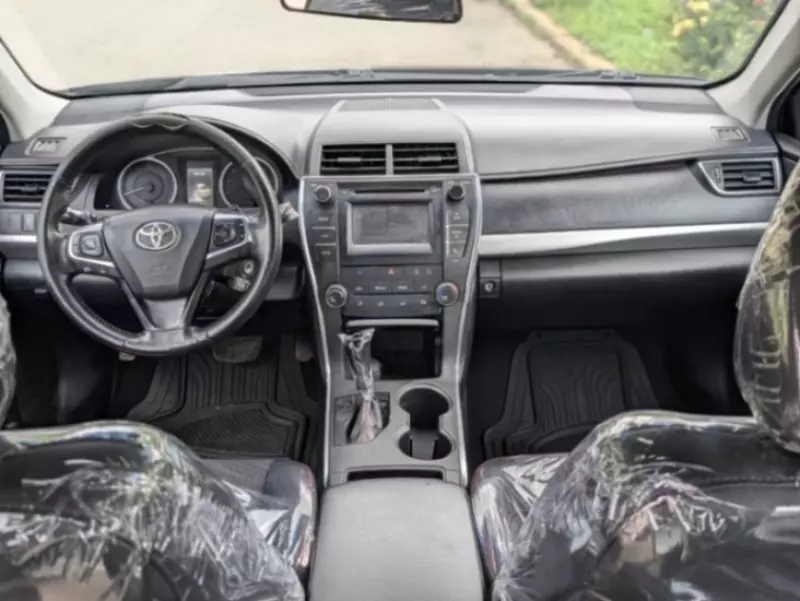 Toyota Camry   - 2016