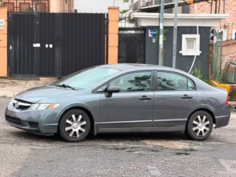 Honda Civic   - 2011