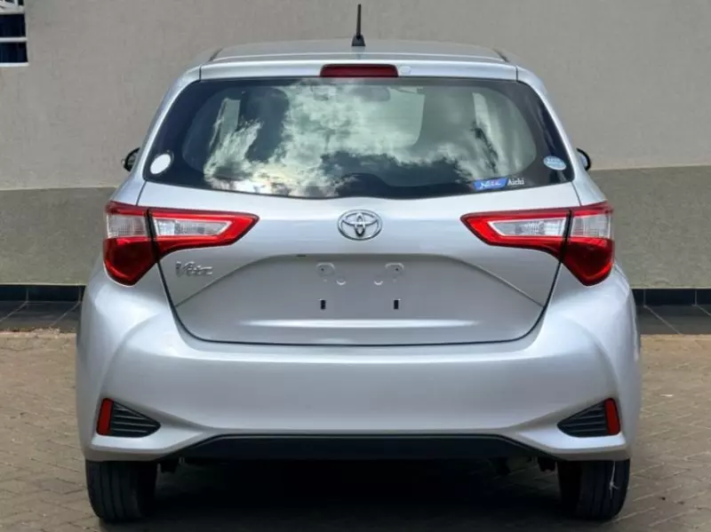 TOYOTA Vitz   - 2018