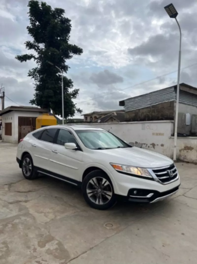 Honda Crosstour   - 2013