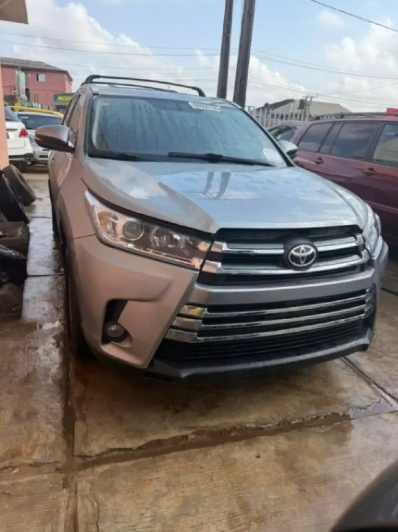 Toyota Highlander - 2014