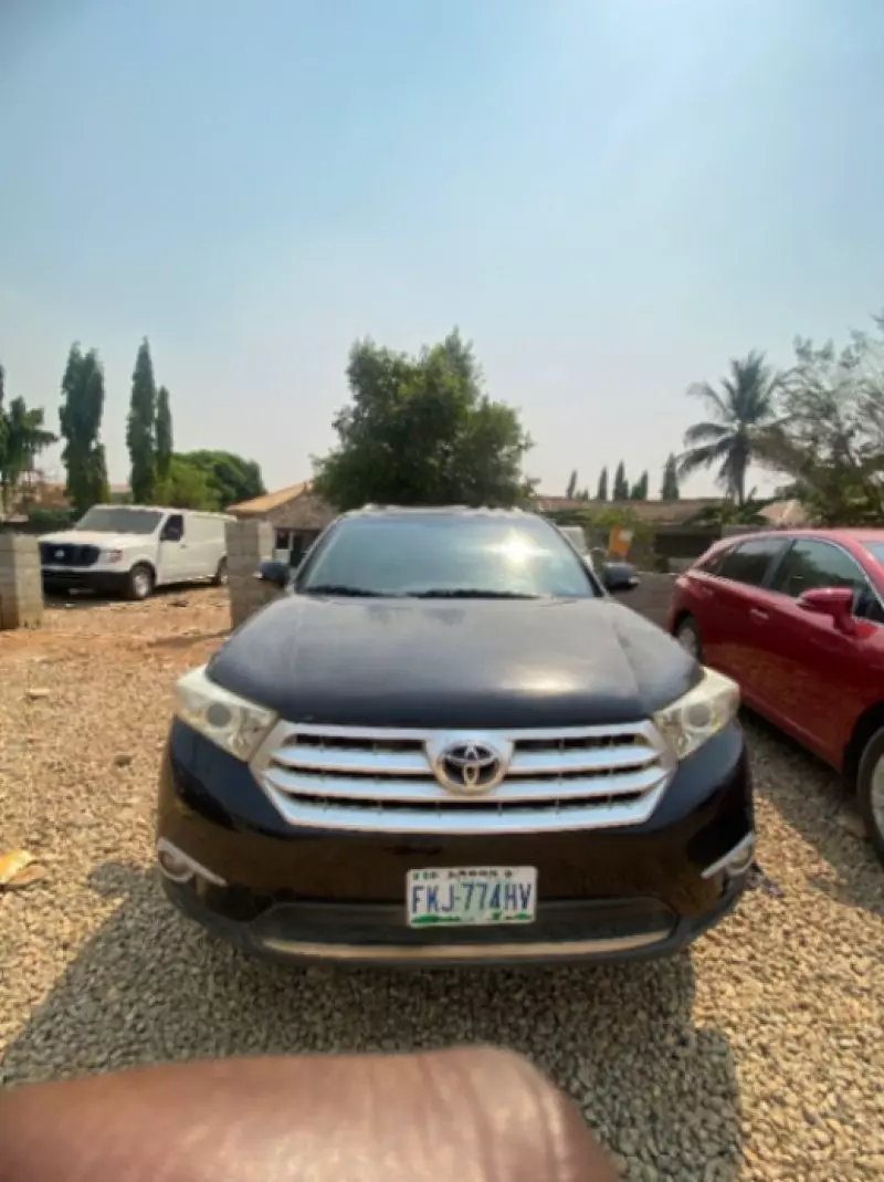 Toyota Highlander   - 2010