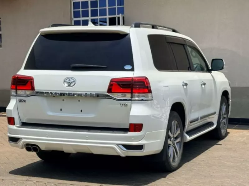 Toyota Landcruiser ZX   - 2018