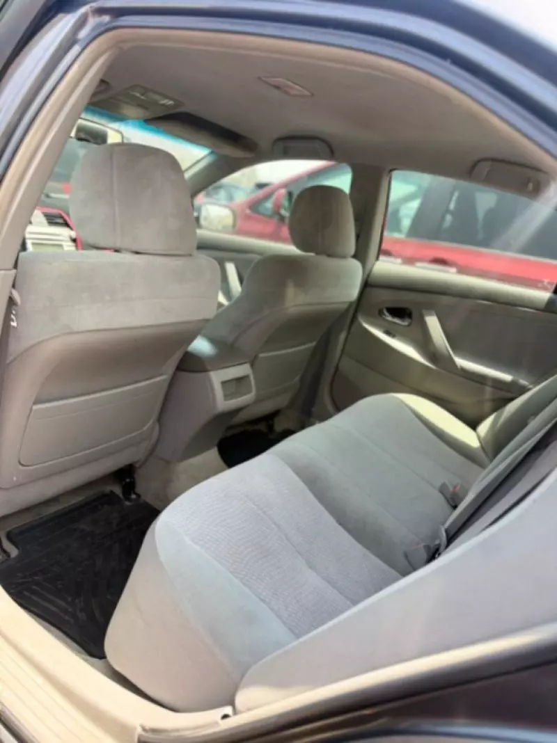 Toyota Camry   - 2010