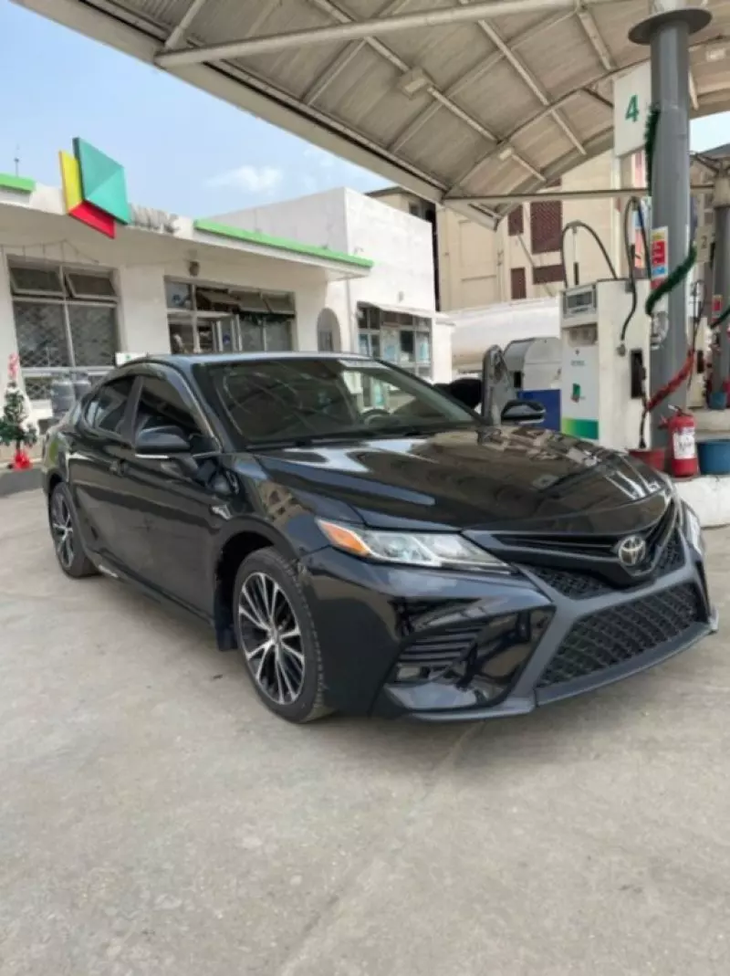 TOYOTA Camry   - 2020