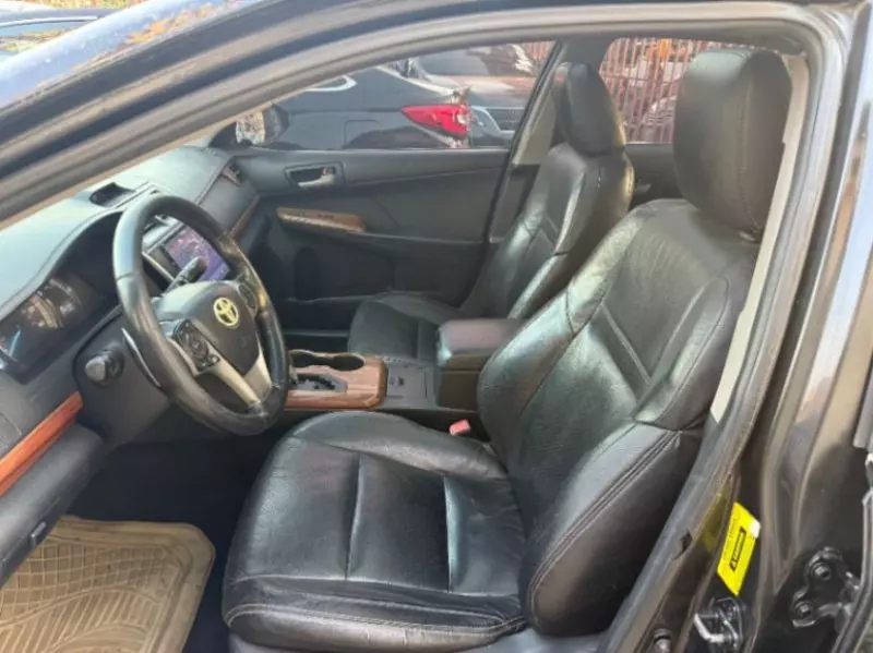 Toyota Camry   - 2012