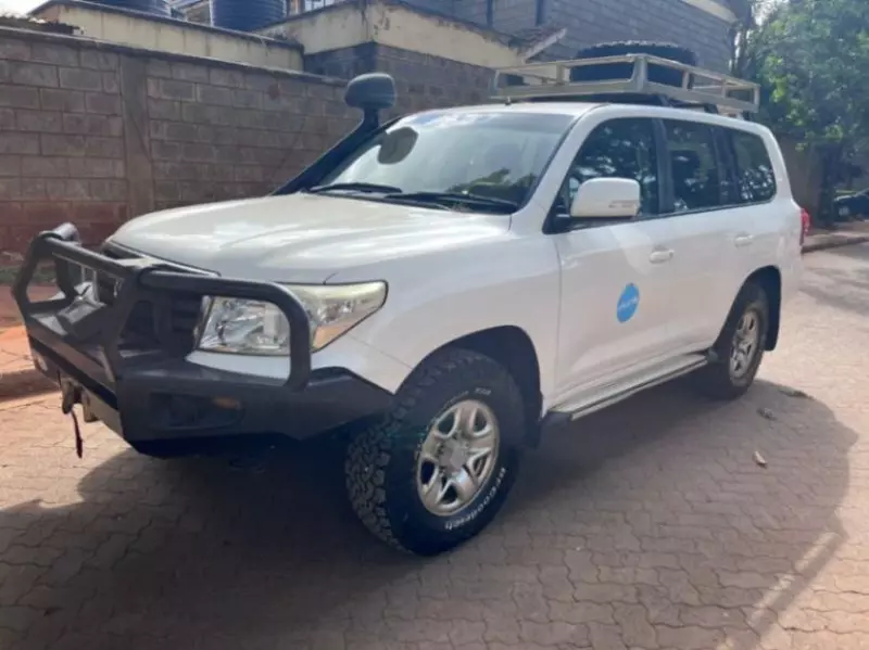 Toyota Land Cruiser   - 2015