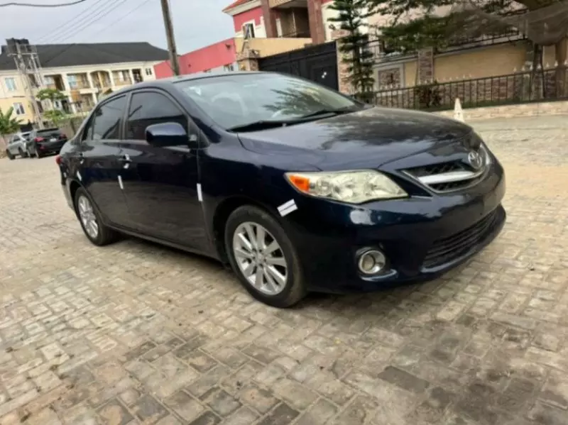 Toyota camry   - 2012