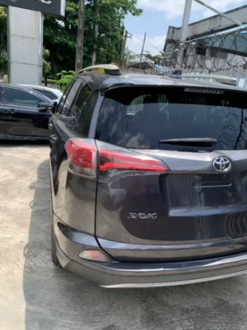 TOYOTA RAV 4   - 2018