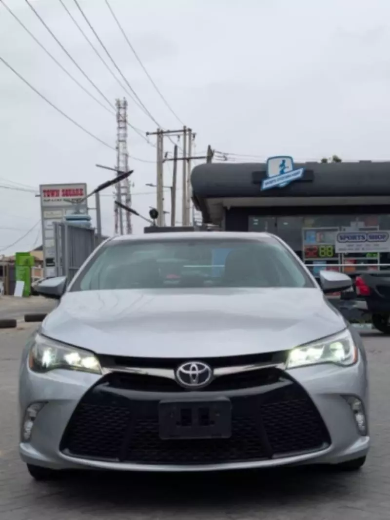 TOYOTA Camry   - 2015