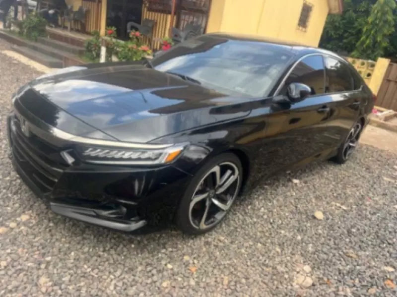 Honda Accord   - 2018