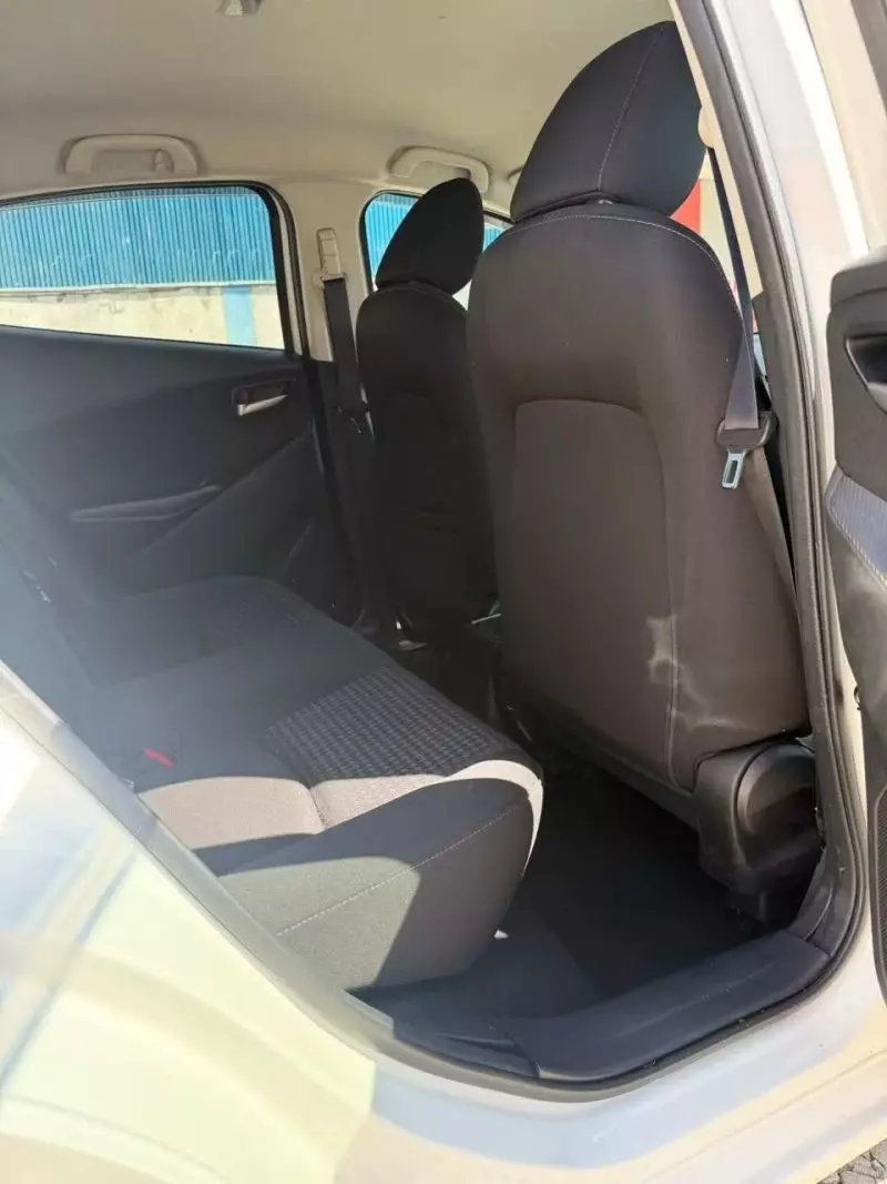 TOYOTA Vitz   - 2019