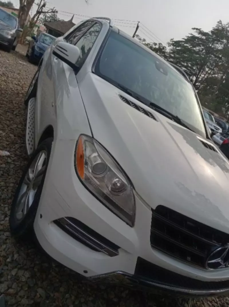 Mercedes-Benz ML-Class   - 2012