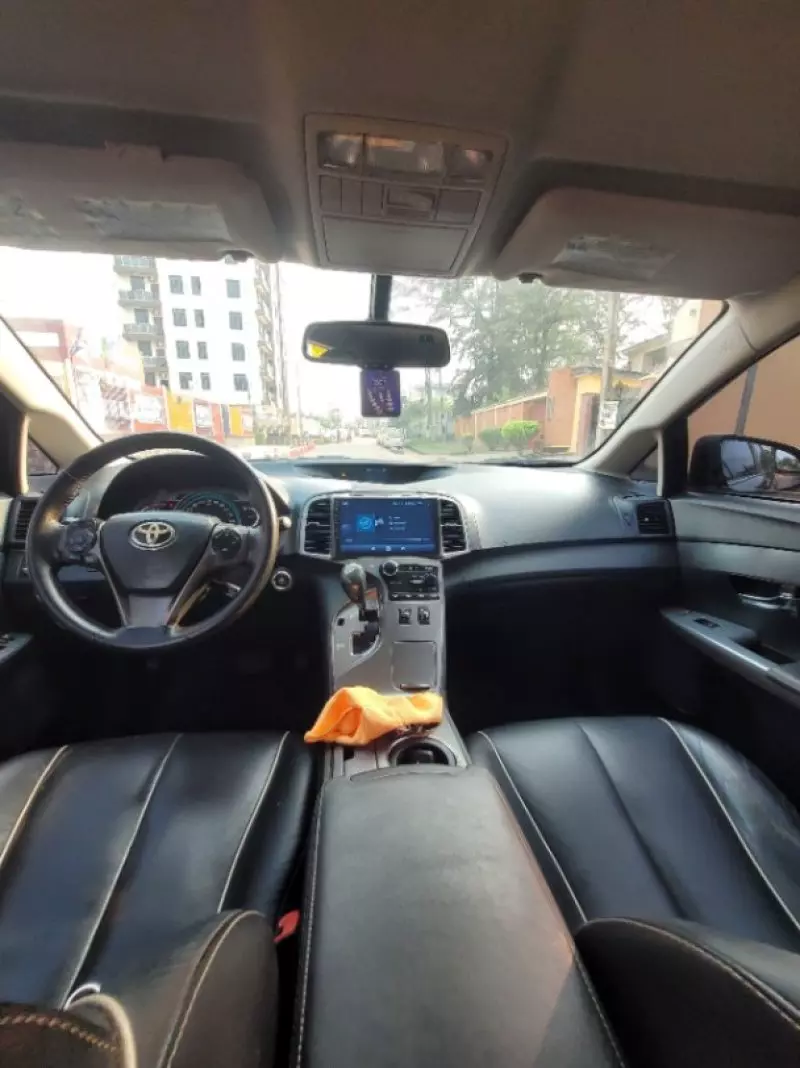 Toyota Venza   - 2013