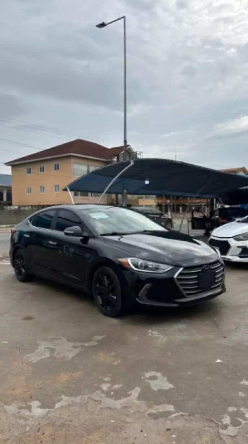 Hyundai Elantra   - 2018
