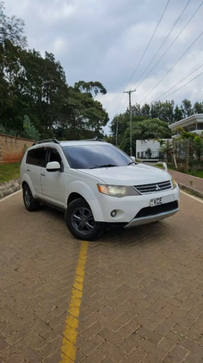 Mitsubishi OUTLANDER   - 2009