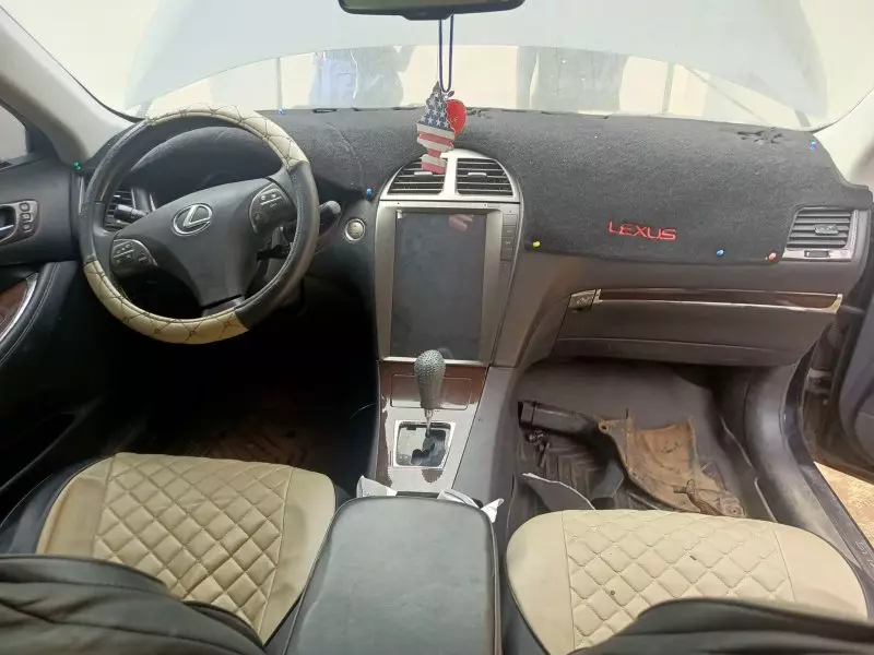 Lexus ES - 2010