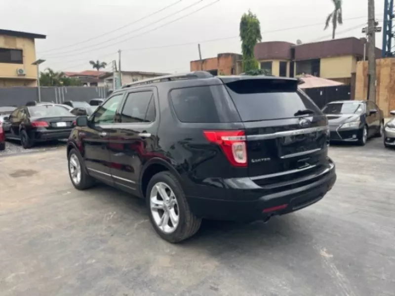 Ford Explorer XLT 3.5L   - 2011