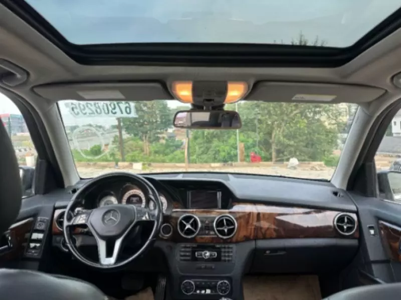 Mercedes-Benz GLK 350   - 2012