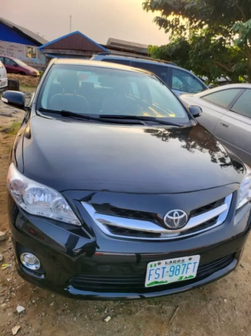 Toyota Corolla   - 2012