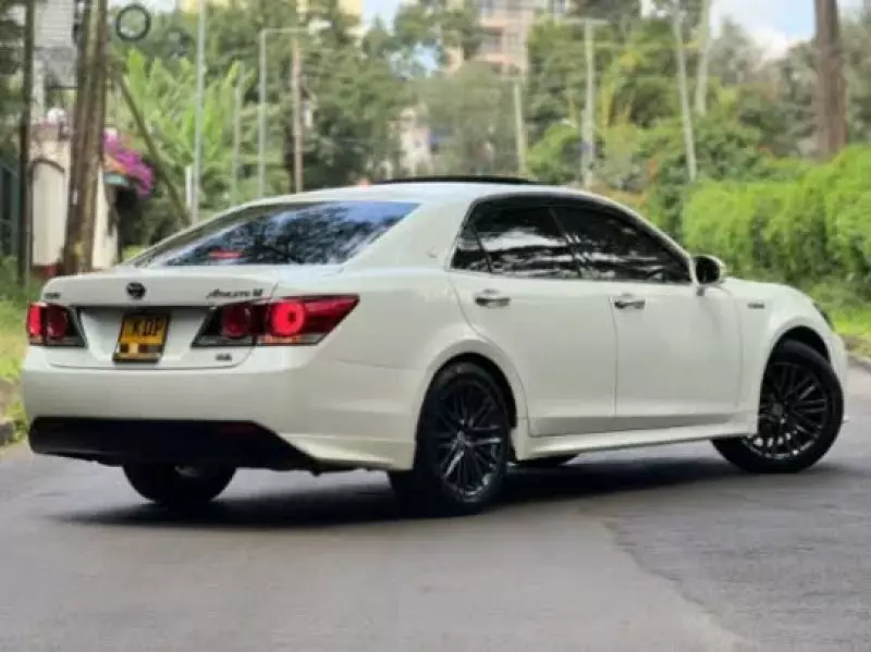 TOYOTA Crown Athlete    - 2017