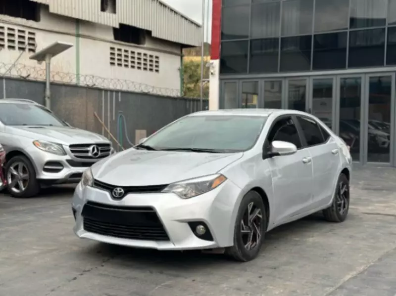 Toyota Corolla   - 2014