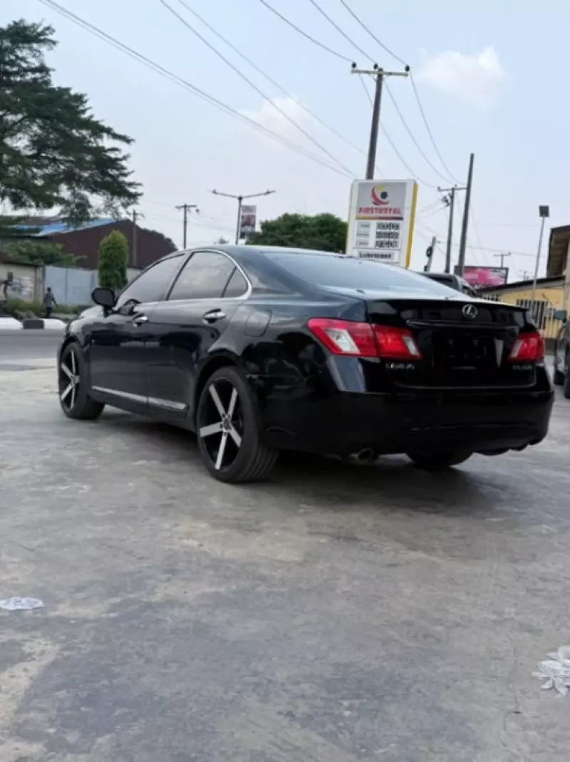 Lexus ES   - 2008