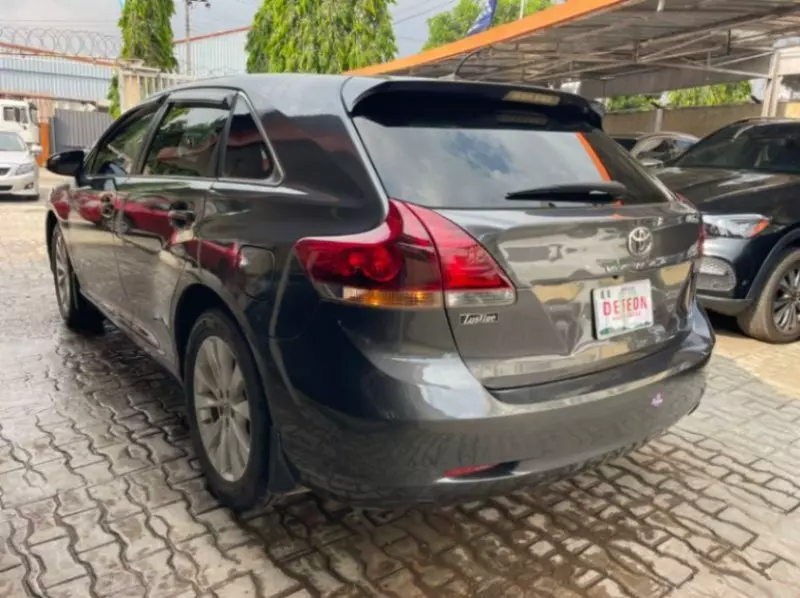 Toyota Venza   - 2013
