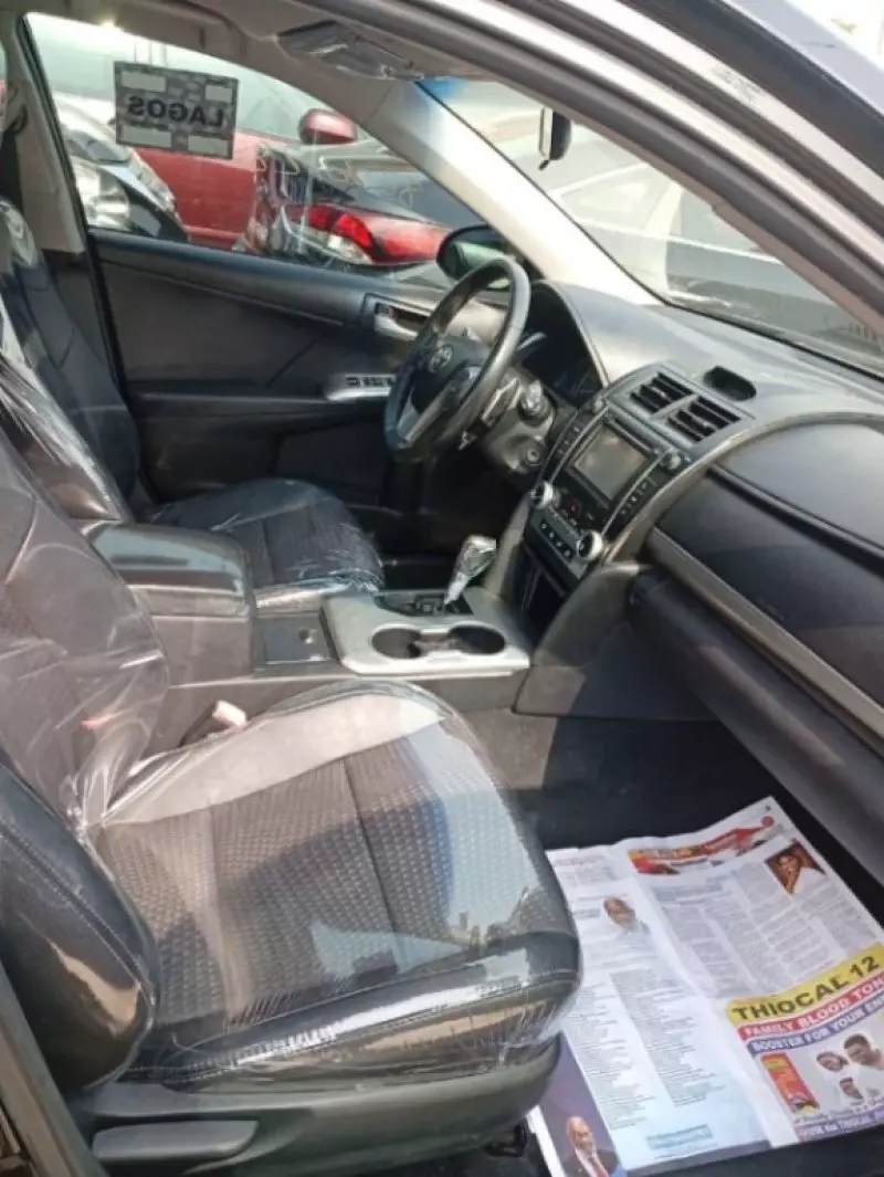 Toyota Camry   - 2012