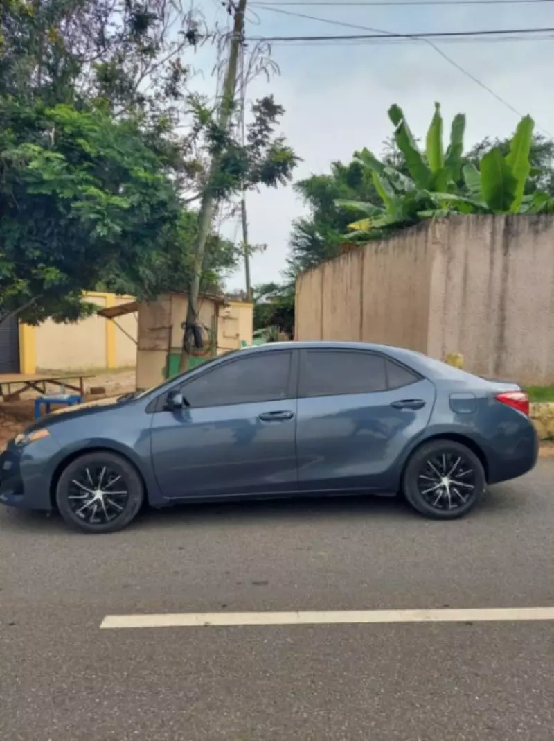 TOYOTA Corolla   - 2017