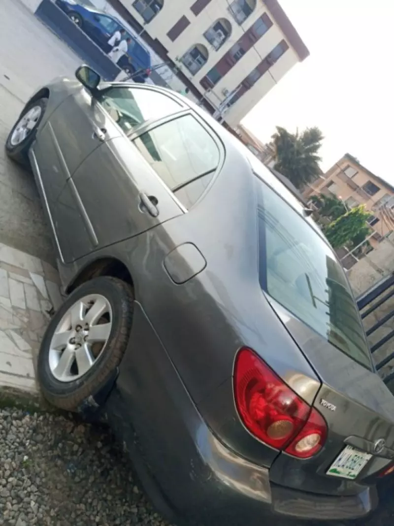 Toyota Corolla   - 2008