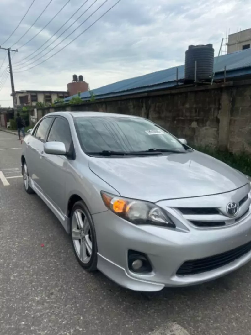 Toyota Corolla   - 2013