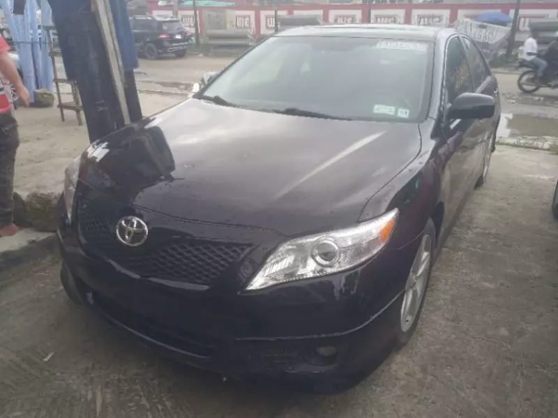 TOYOTA Camry   - 2011