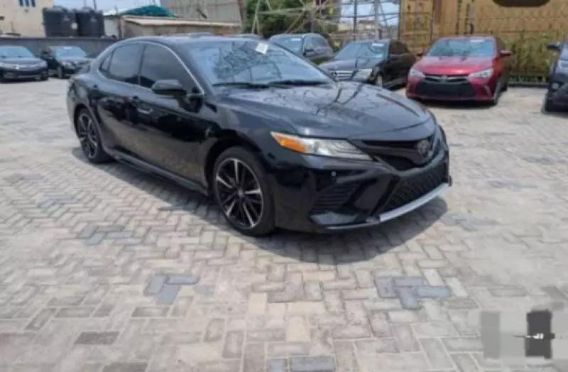 TOYOTA Camry   - 2019