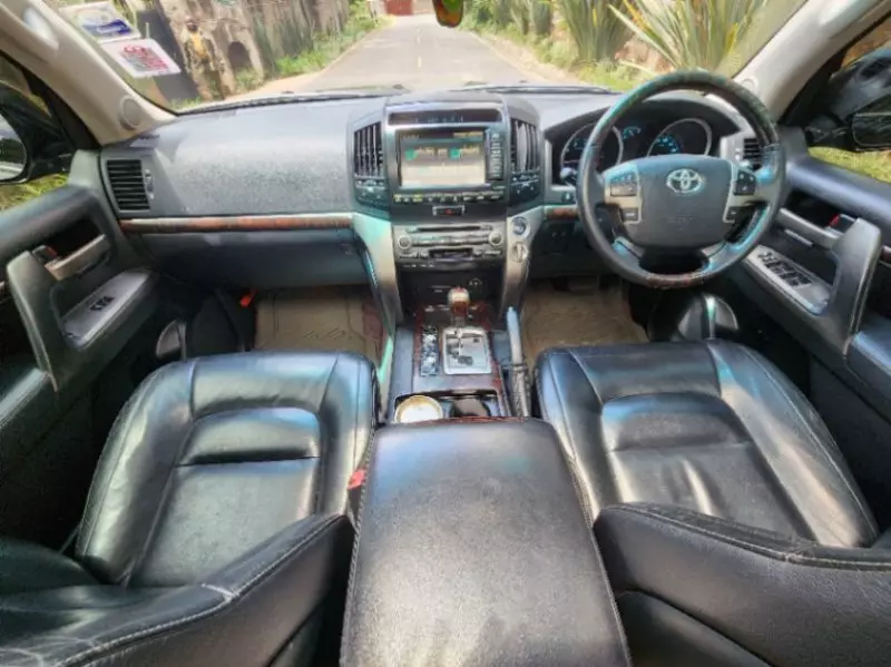 Toyota Land Cruiser   - 2006