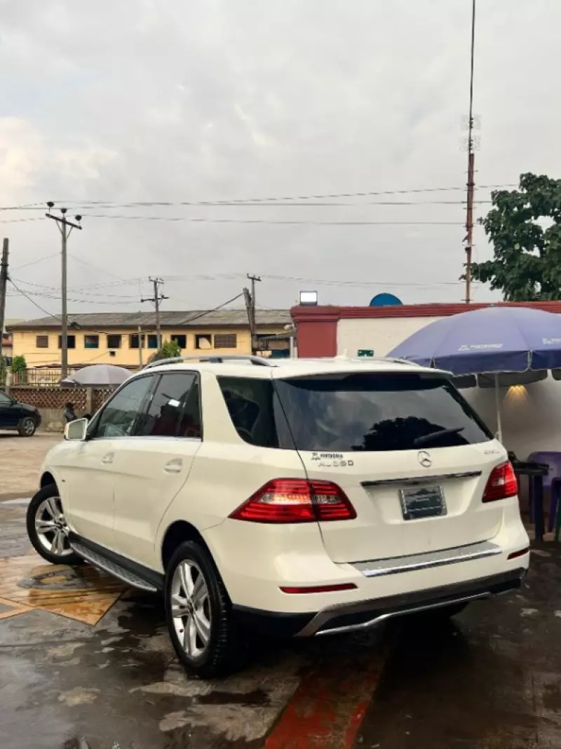 Mercedes-Benz ML 350   - 2012