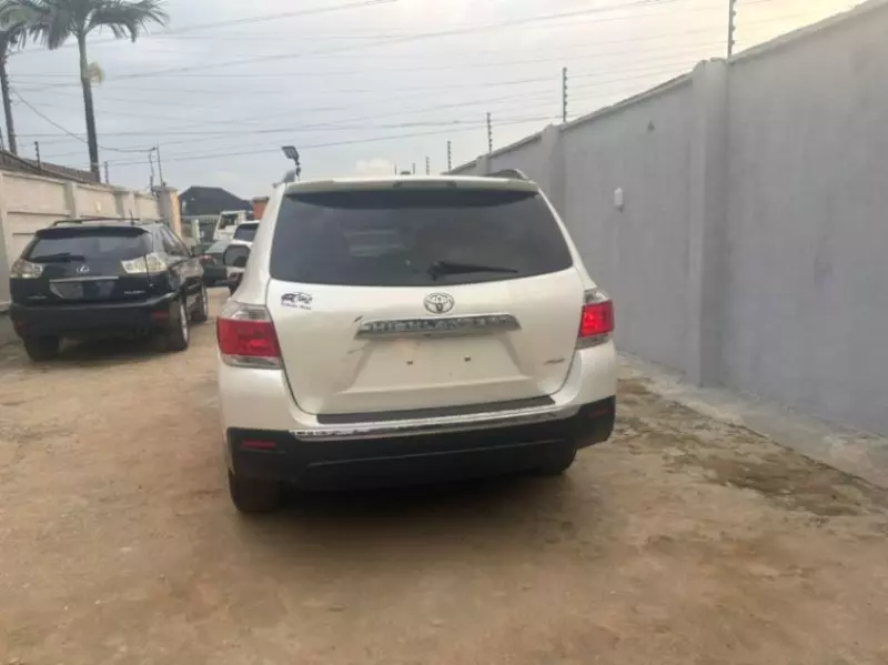 TOYOTA Highlander   - 2012