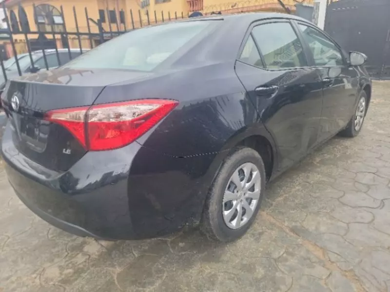 TOYOTA Corolla - 2017