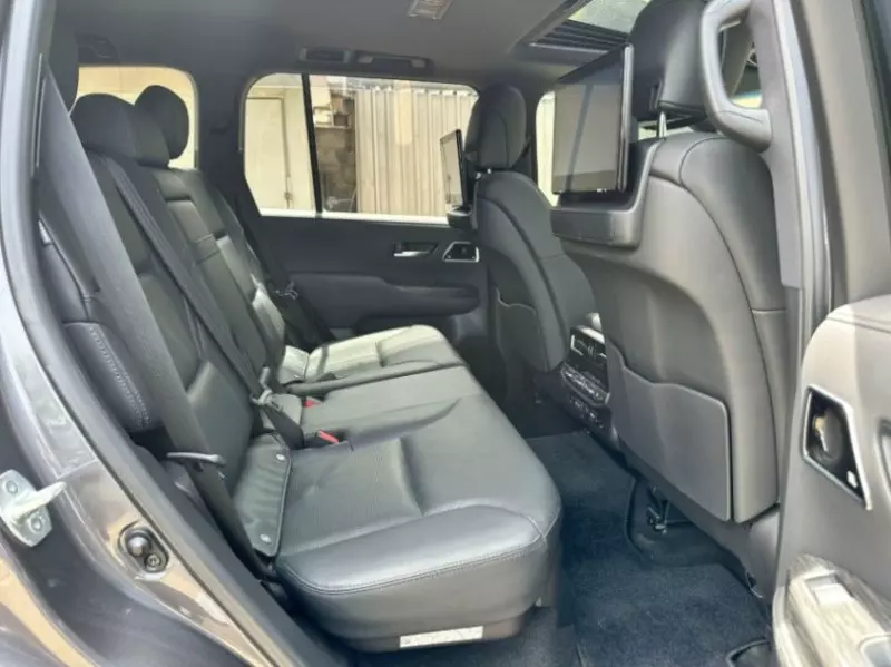 Toyota LAND CRUISER 300 LC300   - 2021