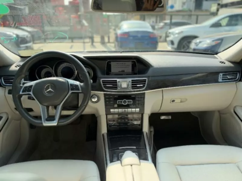 Mercedes-Benz E-class - 2014
