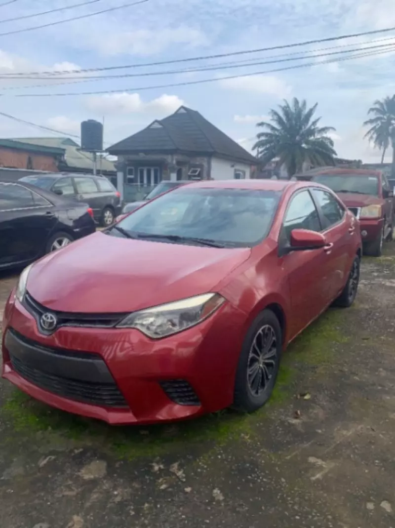 Toyota Corolla   - 2016