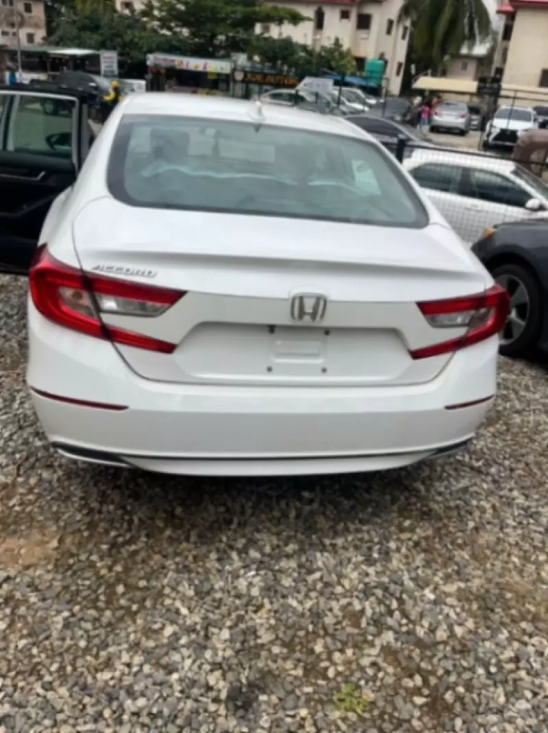 Honda Accord   - 2020