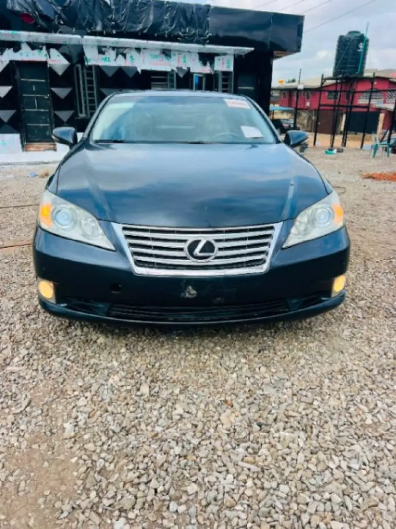 Lexus ES   - 2010