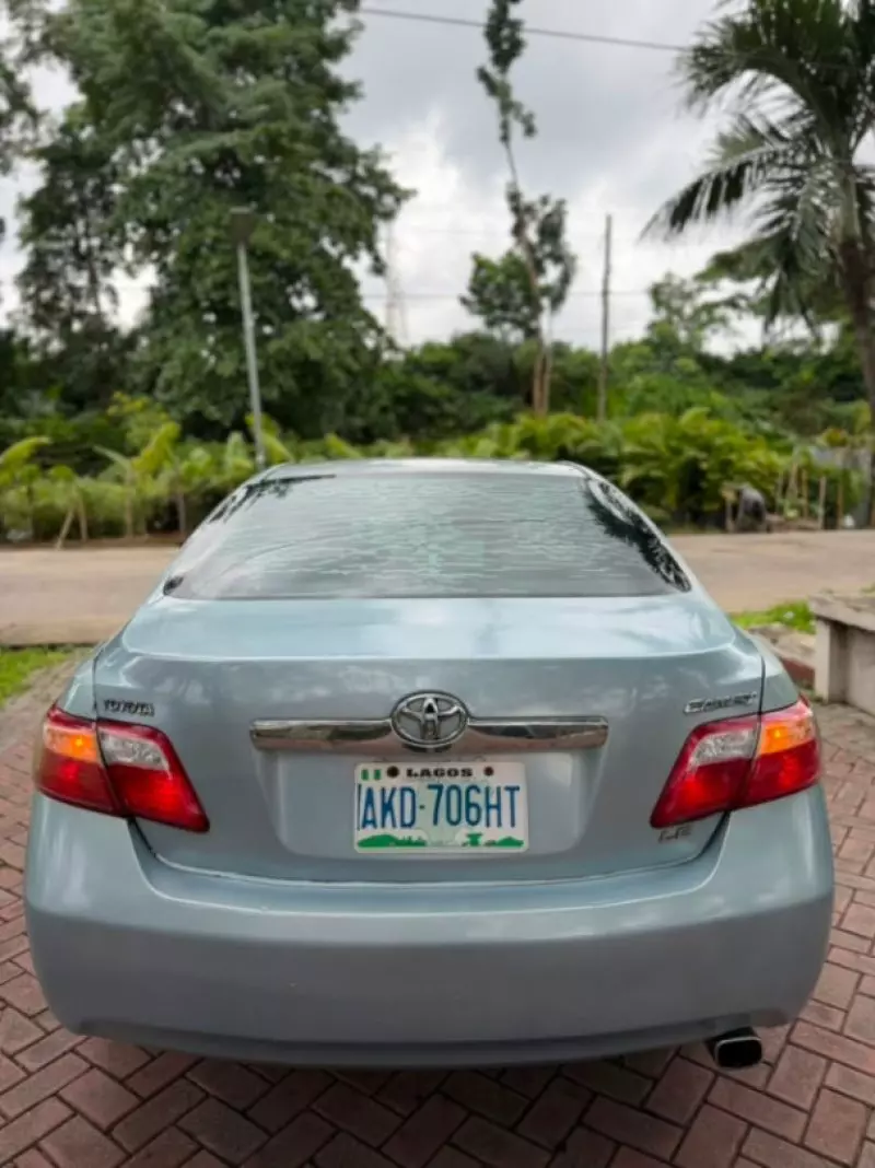 TOYOTA Camry   - 2009