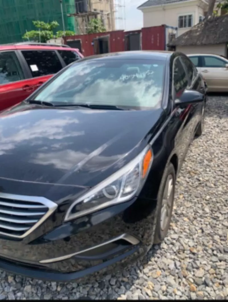 Hyundai Sonata   - 2016