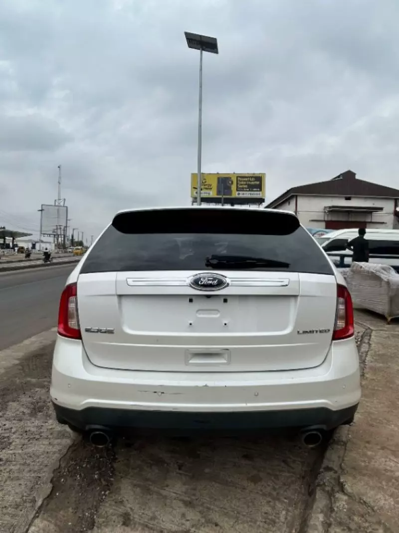 Ford Edge   - 2012